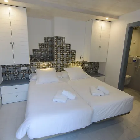 ゲストハウス Gravina